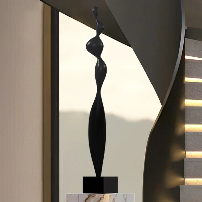 Monura – Moderne Bodenstatuen für luxuriöse Raumgestaltung