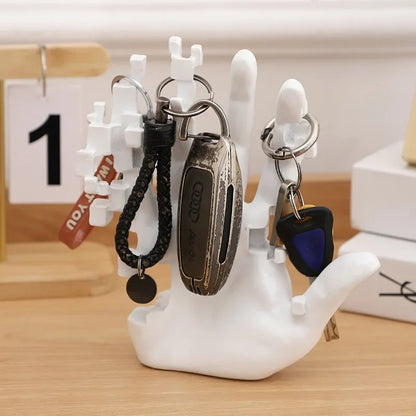 Manora – Abstrakte Hand-Skulptur im Nordic Luxus-Stil